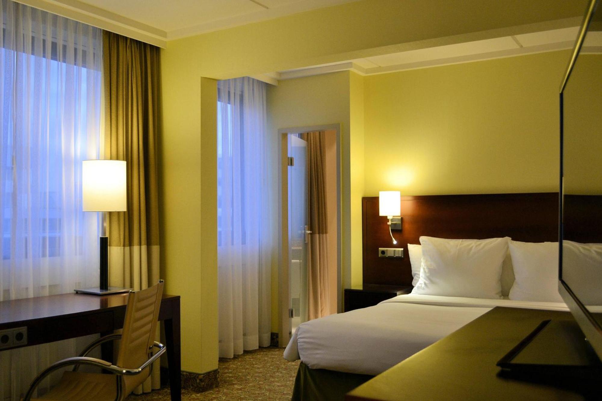 Courtyard By Marriott Duesseldorf Seestern Ngoại thất bức ảnh