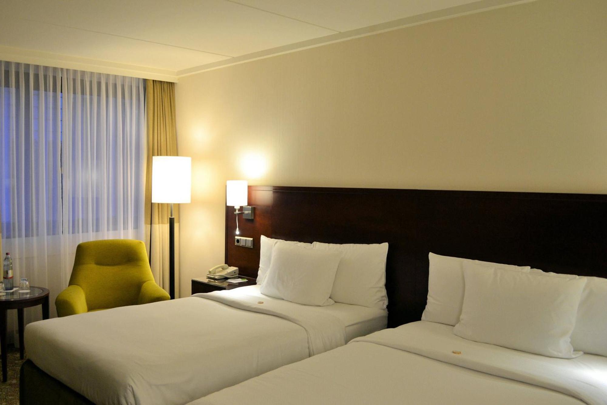 Courtyard By Marriott Duesseldorf Seestern Ngoại thất bức ảnh