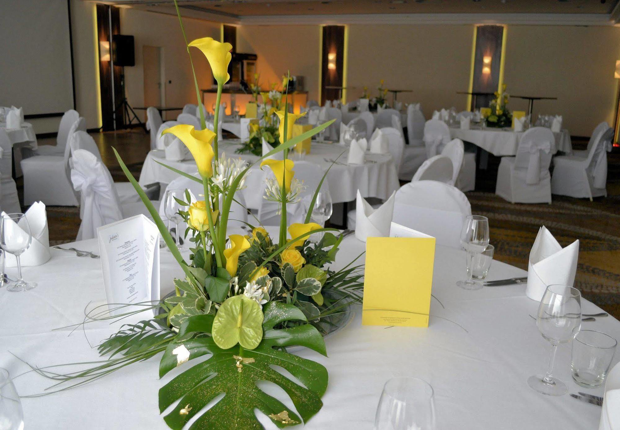 Courtyard By Marriott Duesseldorf Seestern Ngoại thất bức ảnh