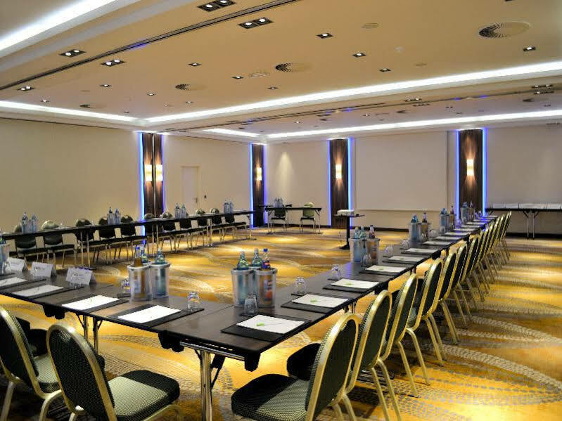 Courtyard By Marriott Duesseldorf Seestern Ngoại thất bức ảnh